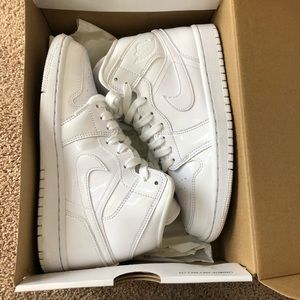 Nike Jordan 1 mid